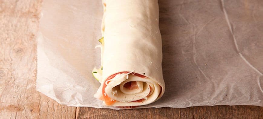 Receta de anillas de hojaldre con calabacín y jamón serrano
